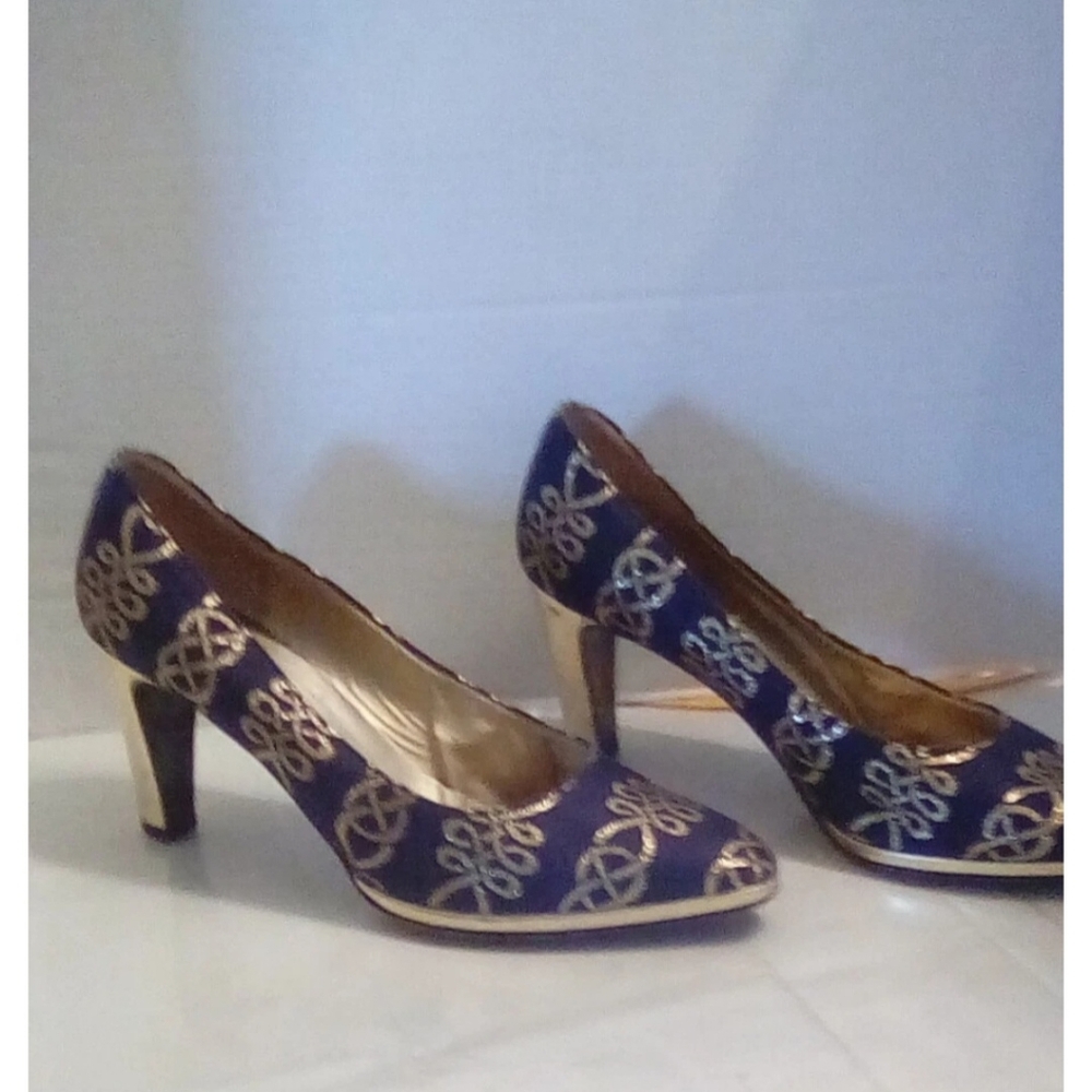 BRUNO MAGLI ,black and Gold Size 6 1/2 - Picture 8 of 8